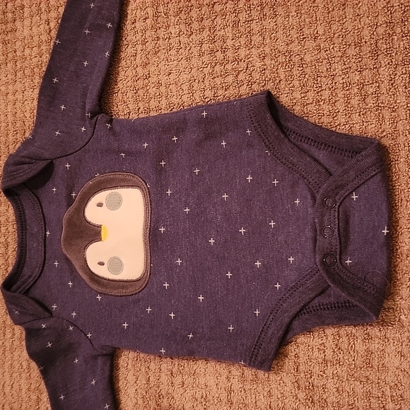 NWOT Sterling Baby Penguin Onesies New Born - Picture 4 of 8